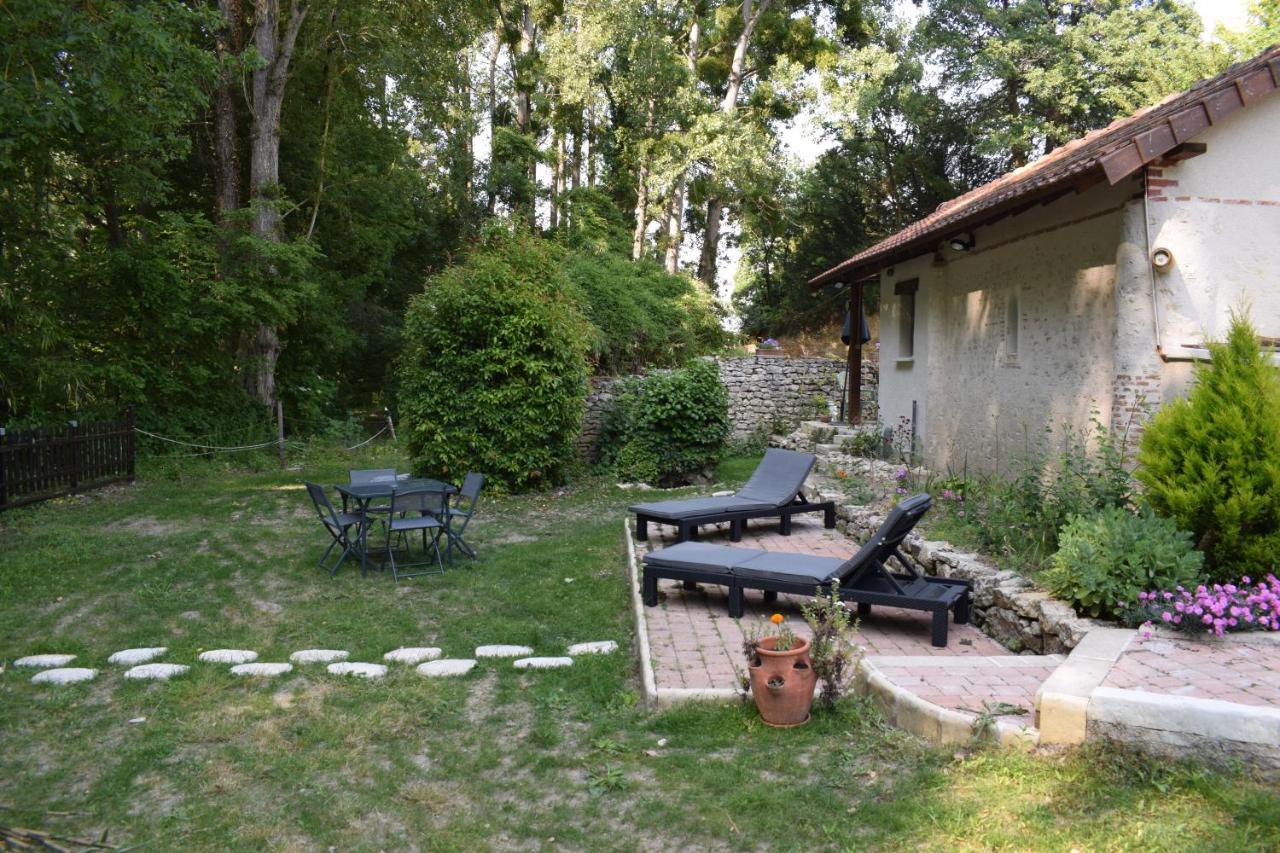 Lapis Domus Bed & Breakfast Francueil Bagian luar foto